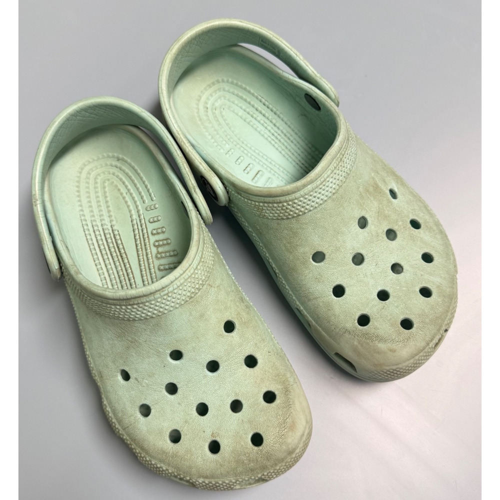 CROCS YOUTH Unisex KIDS Boys Girls Sz J2 Clogs Sandals Slip on Shoes Comfy